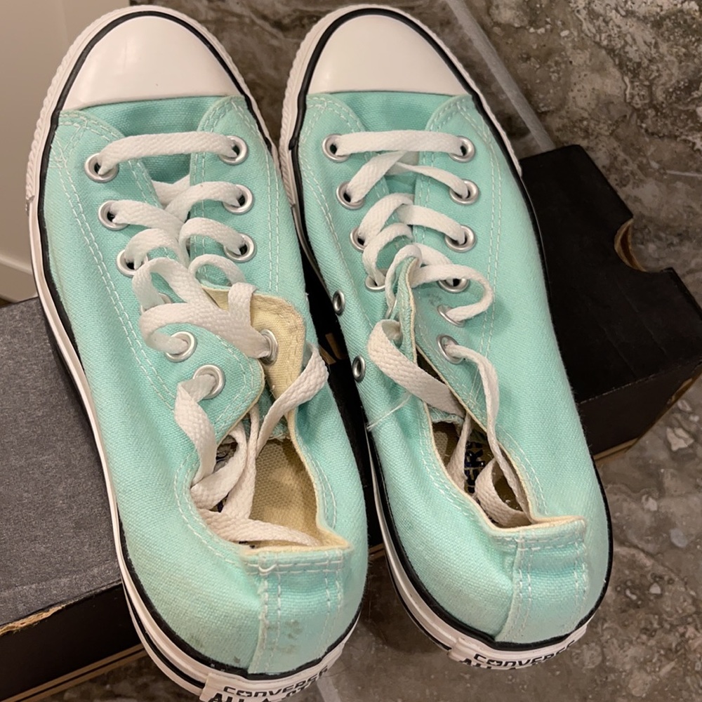 Converse - Picture 2 of 3